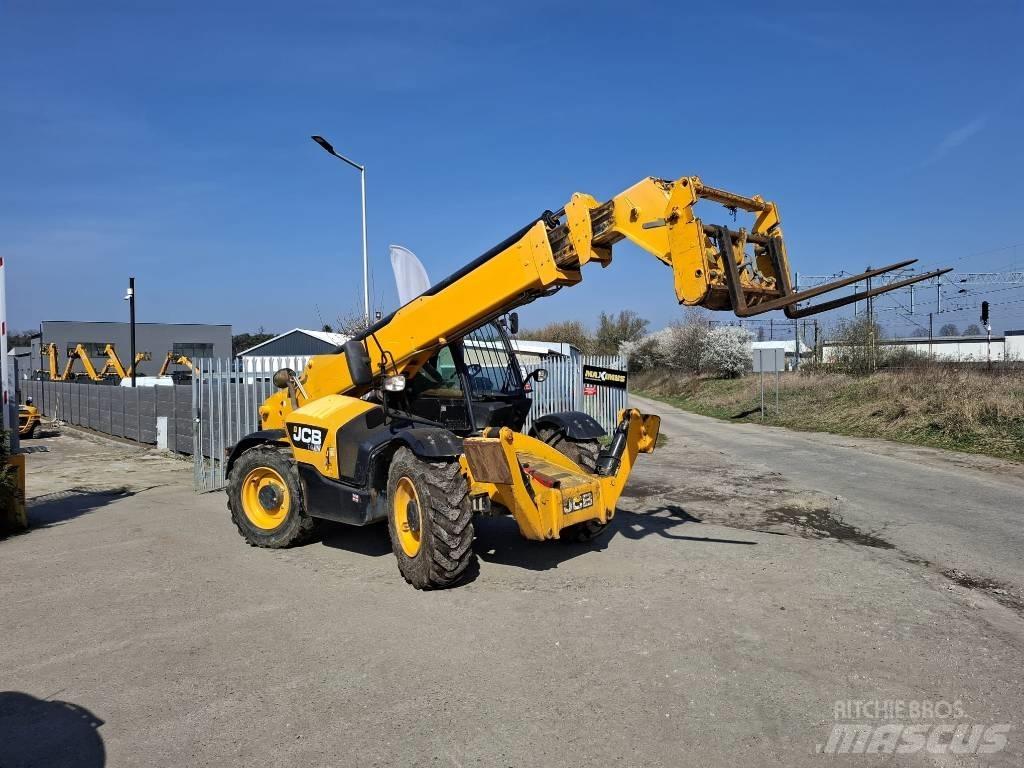 JCB 540-140 Teleskopski viličari