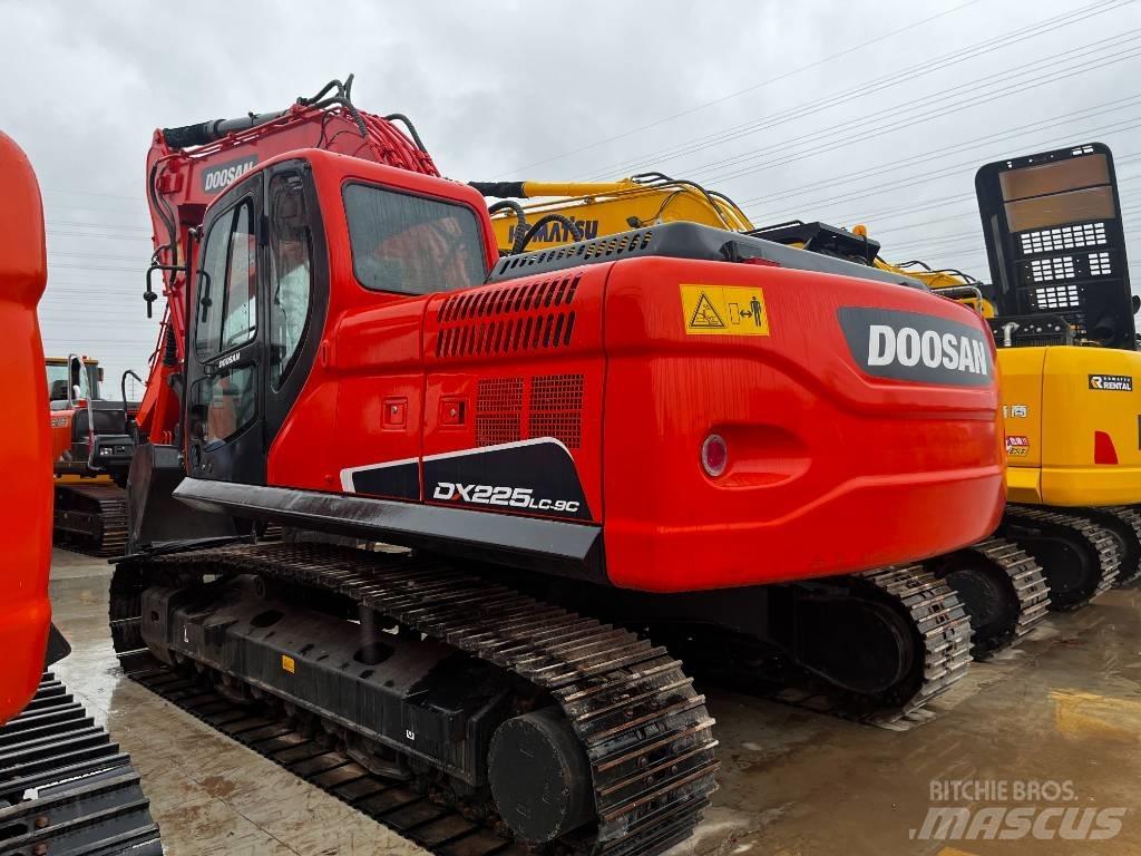 Doosan DX 225 LC-9 Bageri gusjeničari