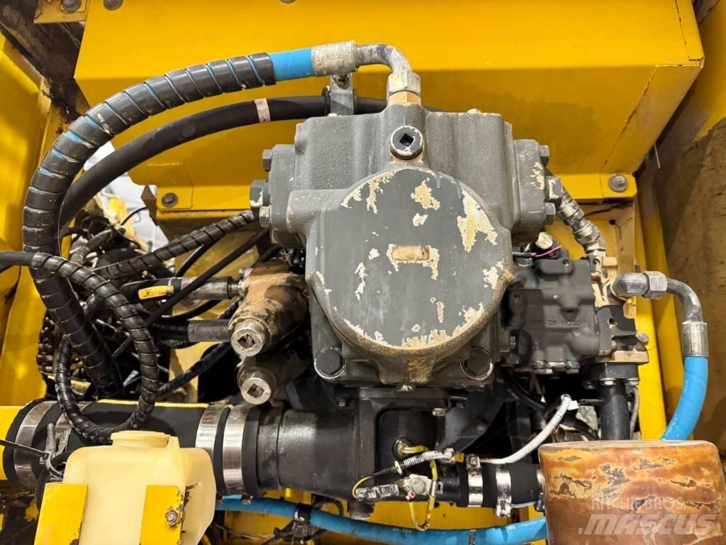 Komatsu PC 490 LC-10 Bageri gusjeničari