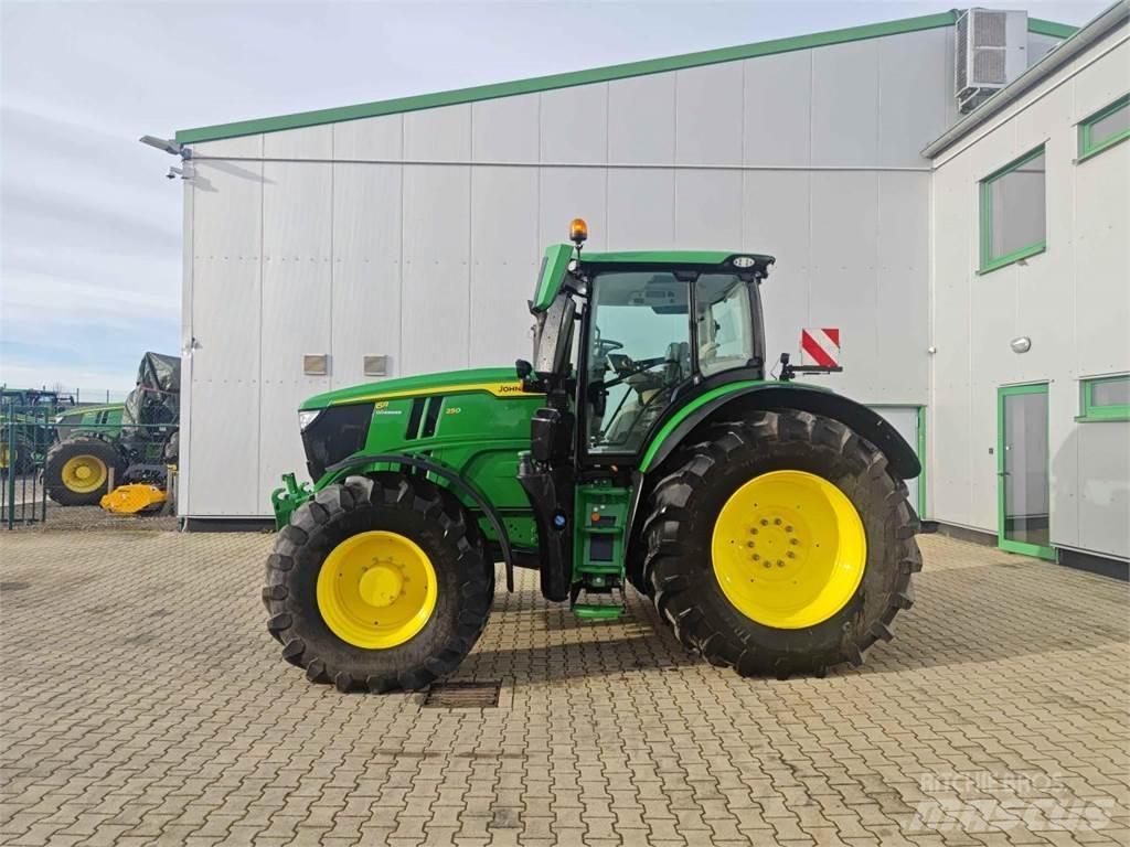 John Deere 6R 250 Traktori