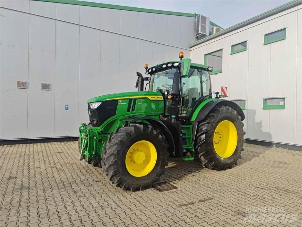 John Deere 6R 250 Traktori