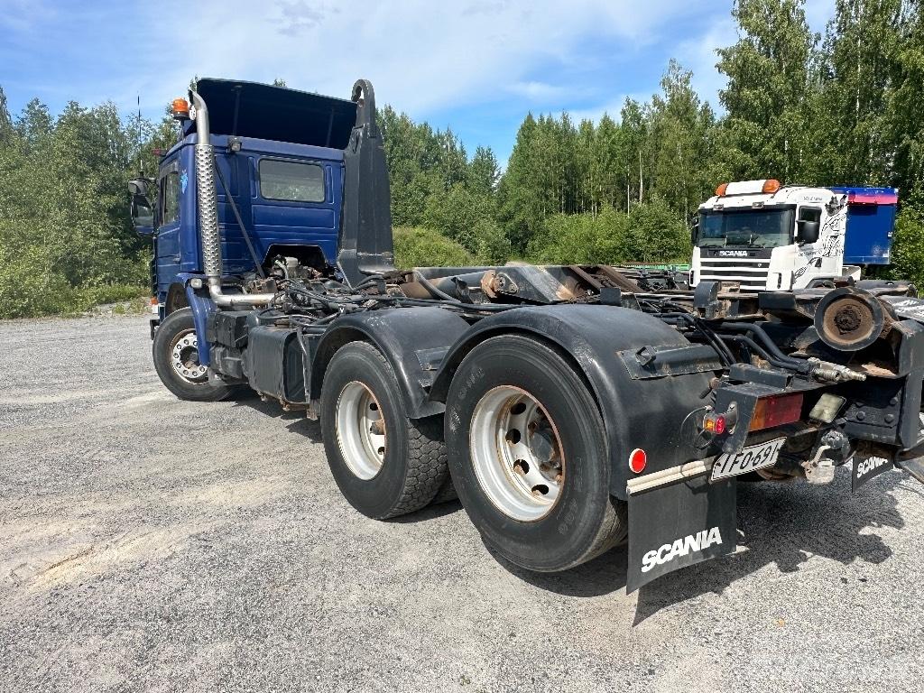 Scania 113 Rol kiper kamioni s kukama za dizanje