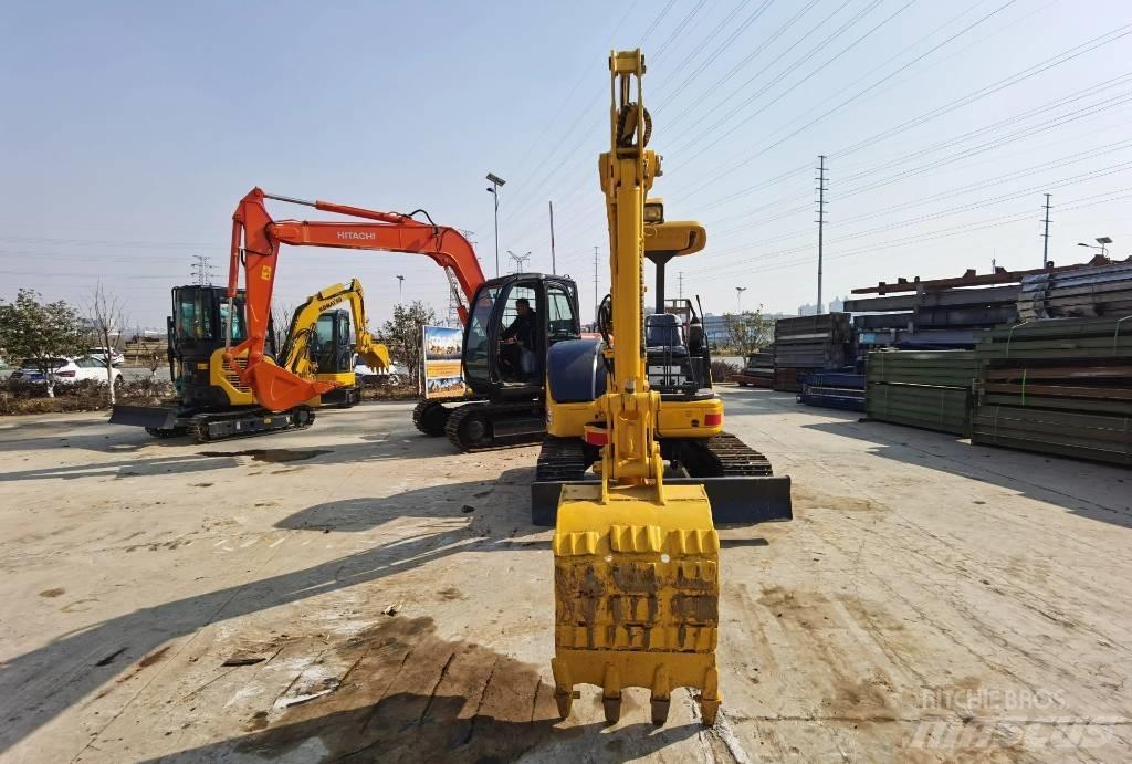 Komatsu PC 40 MR Mini bageri <7t