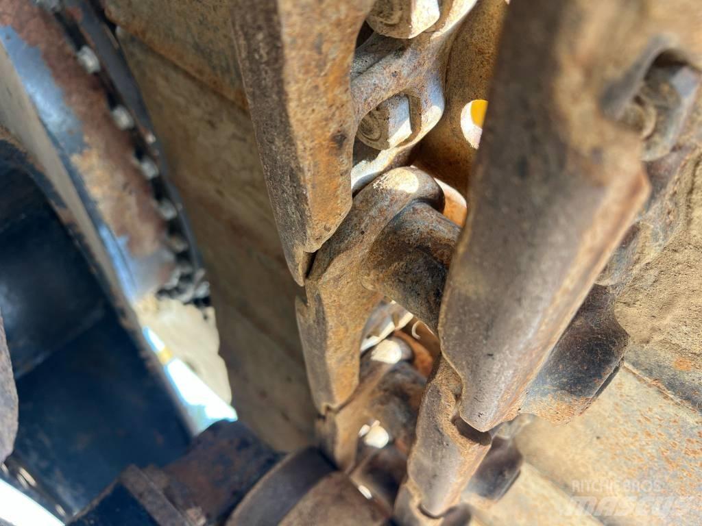 Komatsu PC 138 Bageri gusjeničari