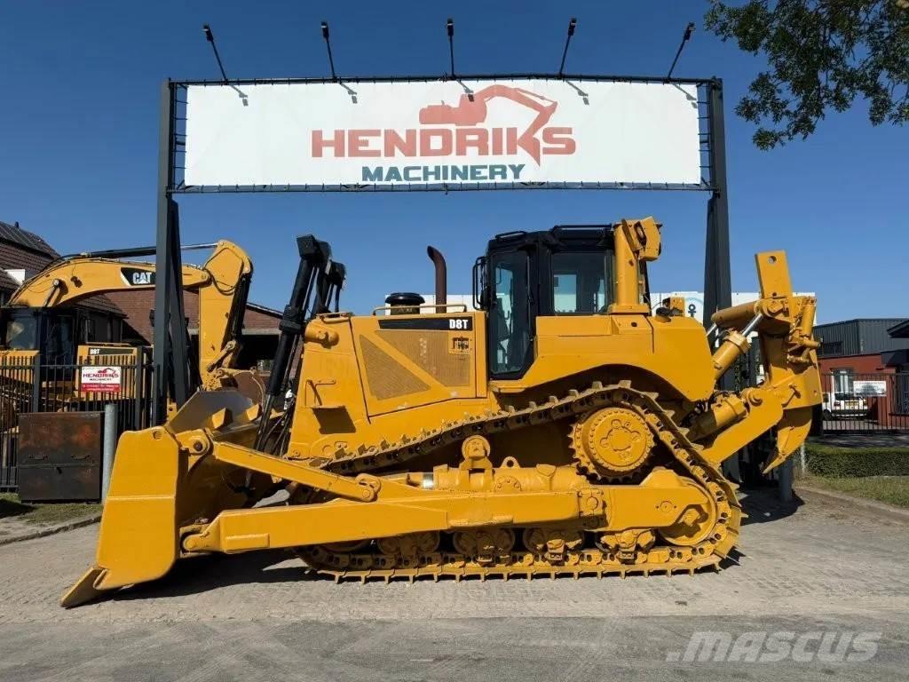 CAT D8T (D8R) Buldožeri gusjeničari