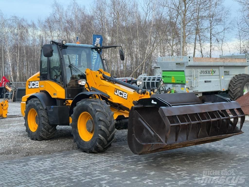 JCB TM 320 Poljoprivredni teleskopski utovarivači