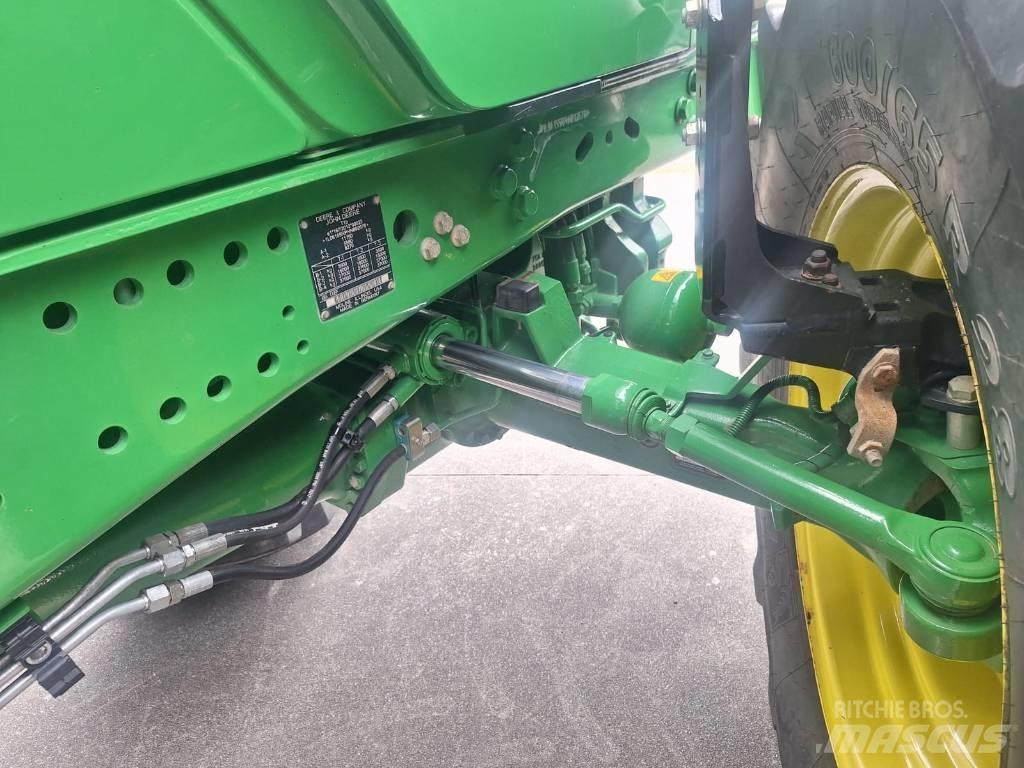 John Deere 6155 R Traktori