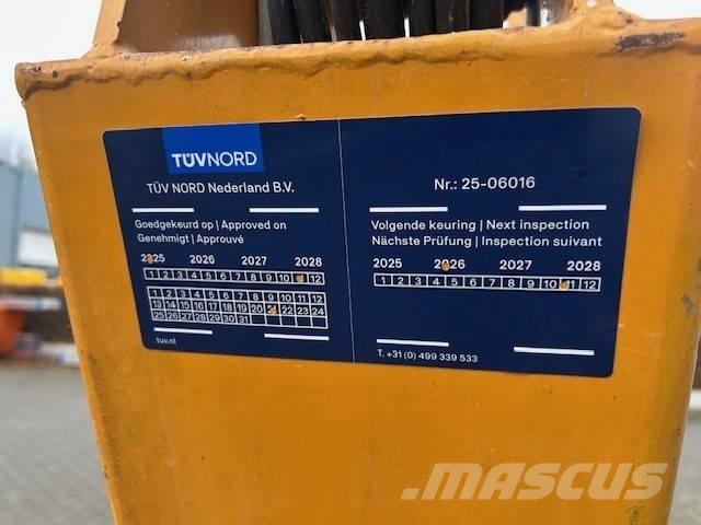 UpRight AB38N Zglobne podizne platforme