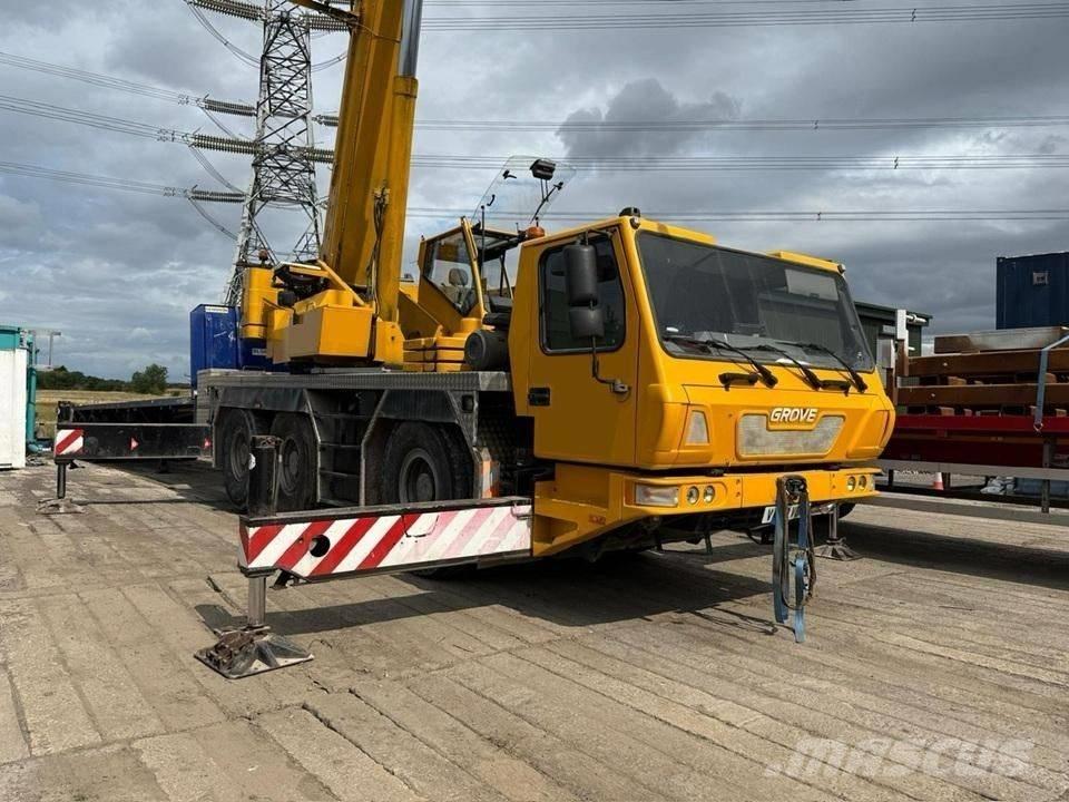 Grove GMK 3055 Rabljene dizalice za težak teren
