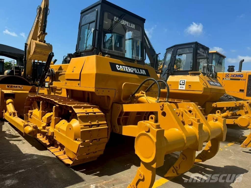 CAT D 6 G LGP II Buldožeri gusjeničari