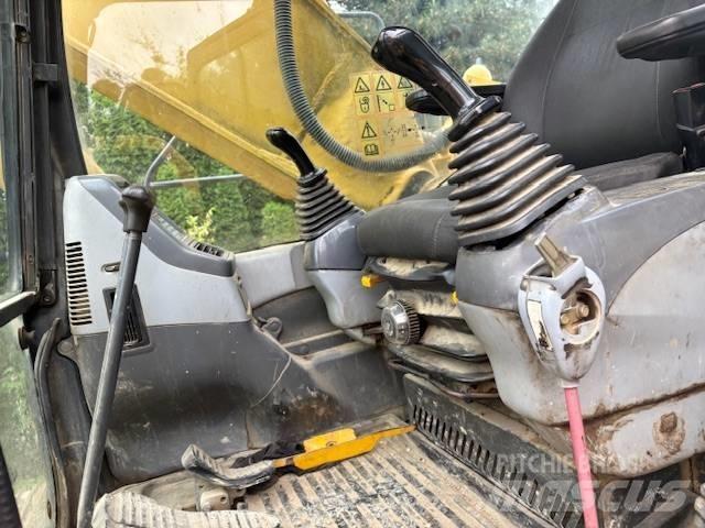 Komatsu PC 210 Bageri gusjeničari