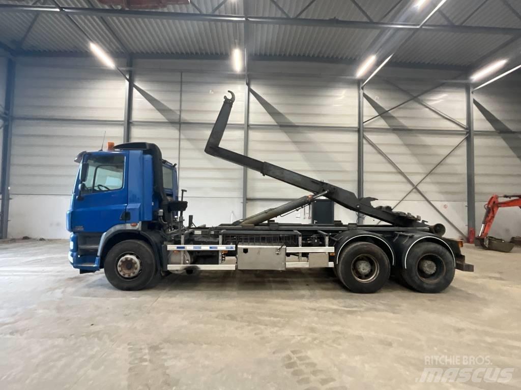 DAF CF 340 6X4 Rol kiper kamioni s kukama za dizanje