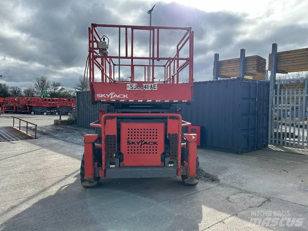 SkyJack SJ 8841 RT Škaraste platforme