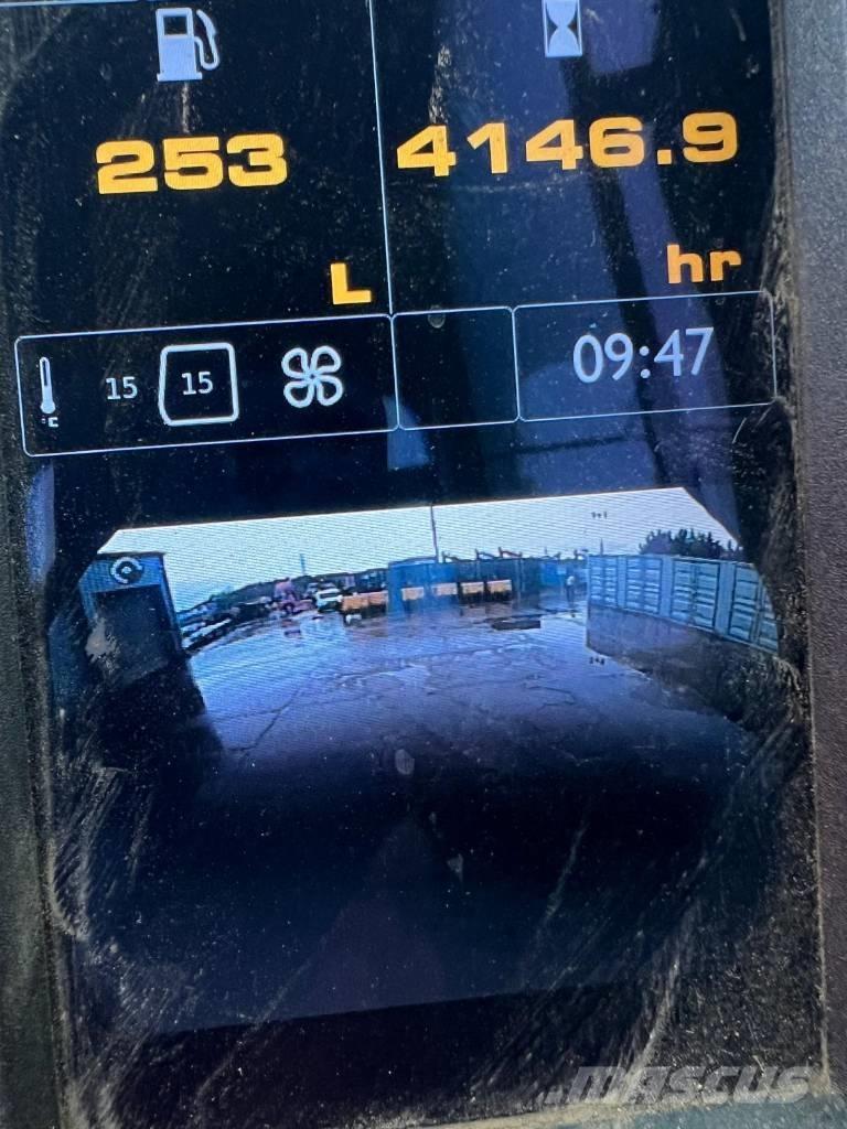 JCB JS 130 Bageri gusjeničari