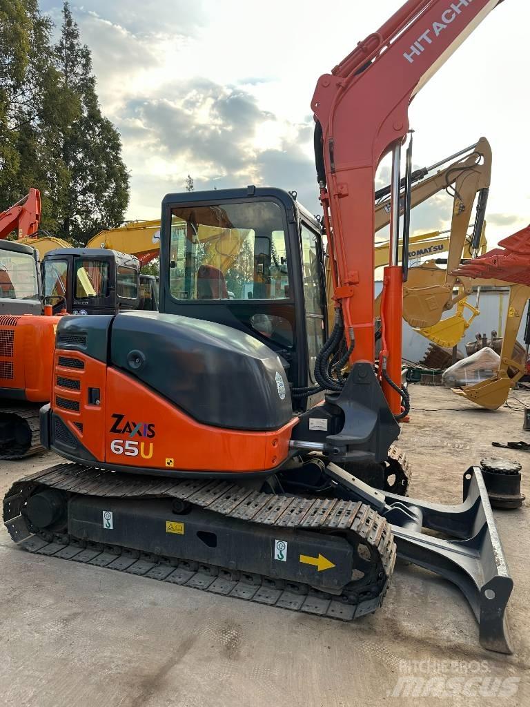 Hitachi ZX 65 Mini bageri <7t