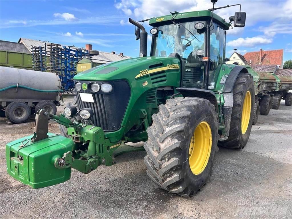 John Deere 7820 Traktori
