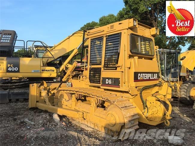 CAT D 6 D Buldožeri gusjeničari