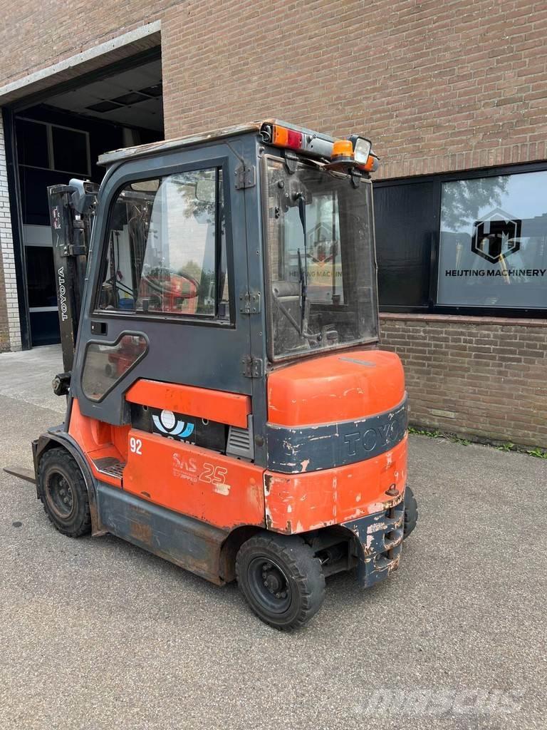 Toyota 7FBMF25 Električni viličari