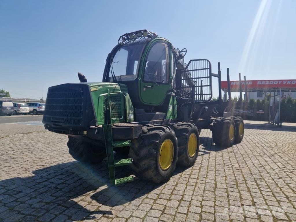 John Deere 1010 E Forvarderi