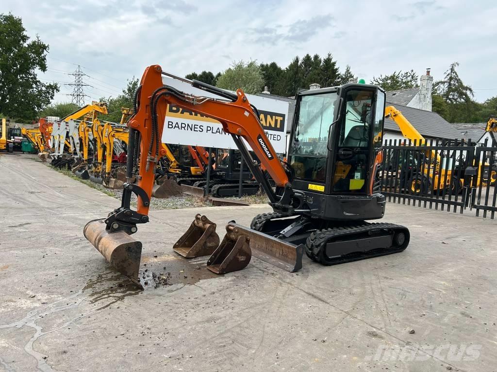 Doosan DX 27 Z Mini bageri <7t
