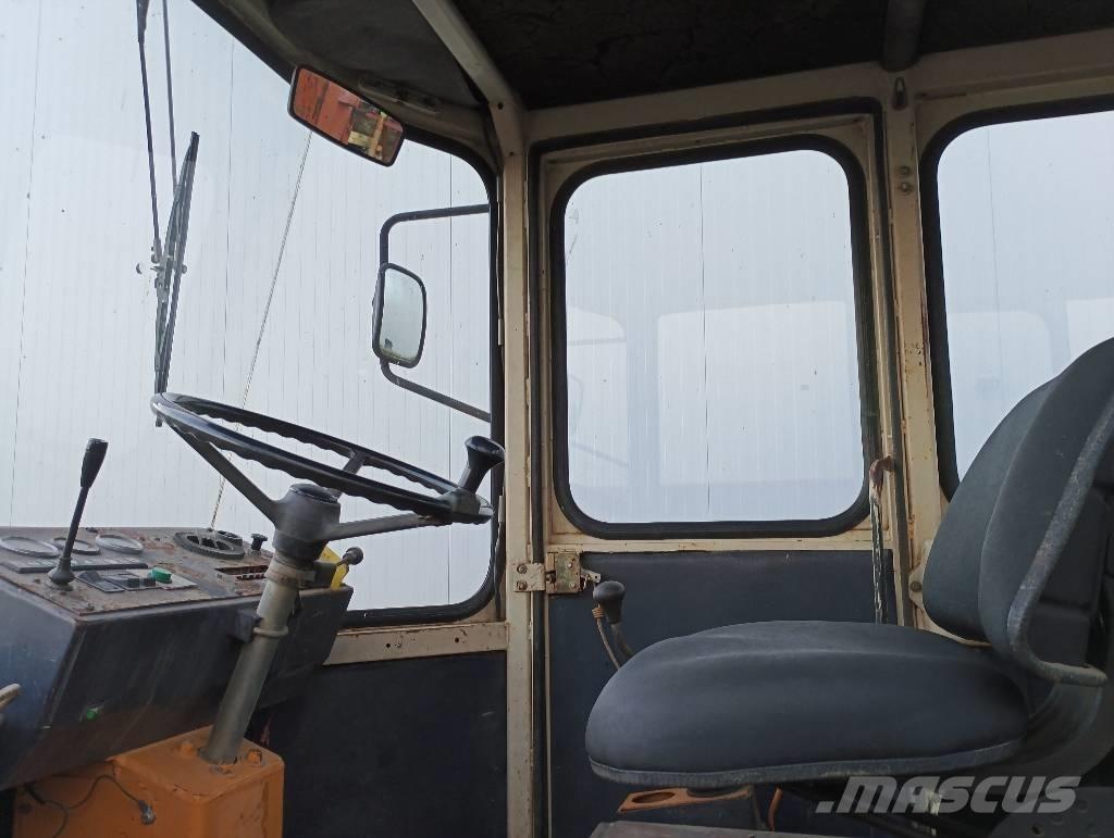 Schaeff SKB 902 Utovarni rovokopači