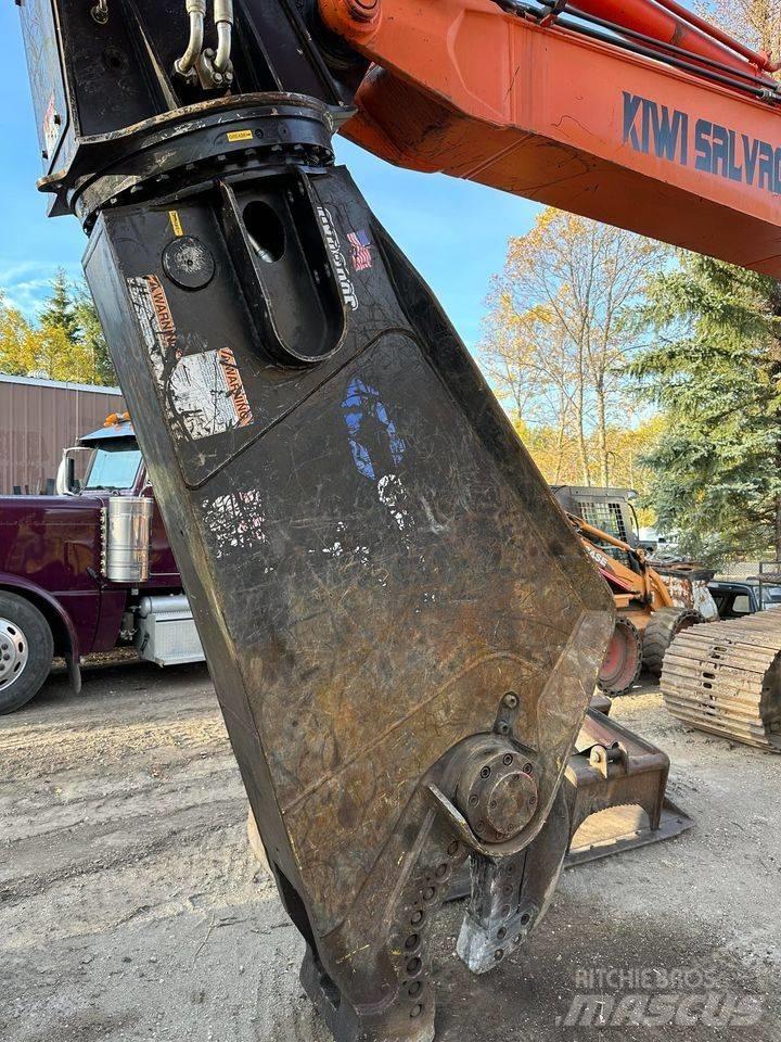 Hitachi EX 200 Bageri za rušenje