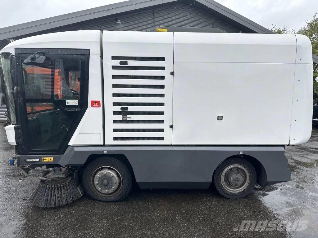 Ravo 540 STH Strojevi za metenje