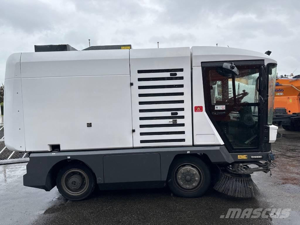 Ravo 540 STH Strojevi za metenje