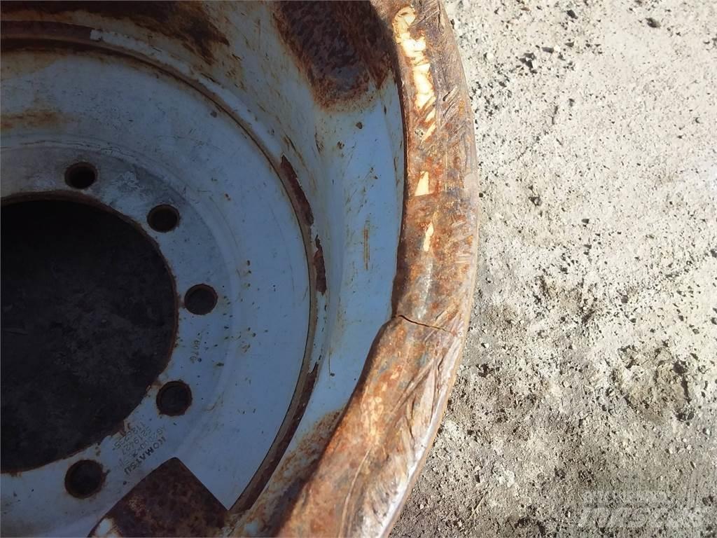 Valmet 890 20x26,5 Gume, kotači i naplatci