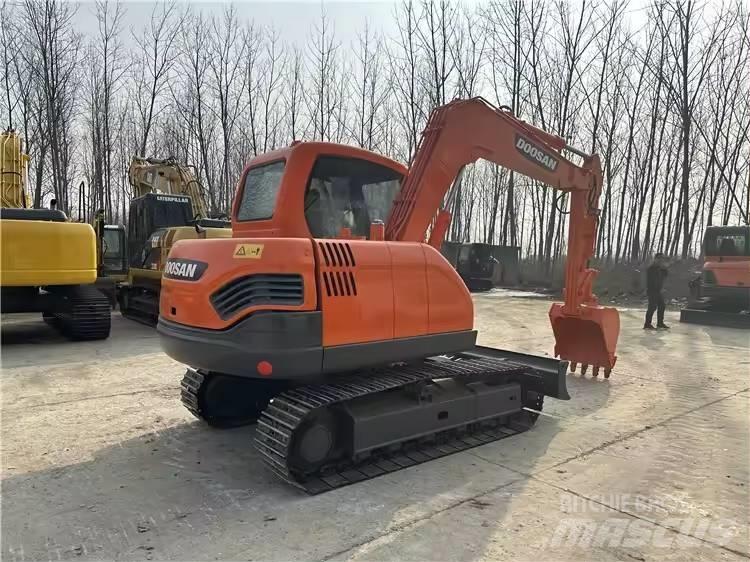 Doosan DX75 Bageri gusjeničari