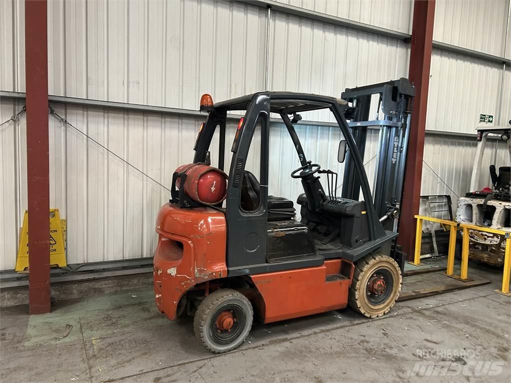 Nissan UD02A20PQ Plinski viličari
