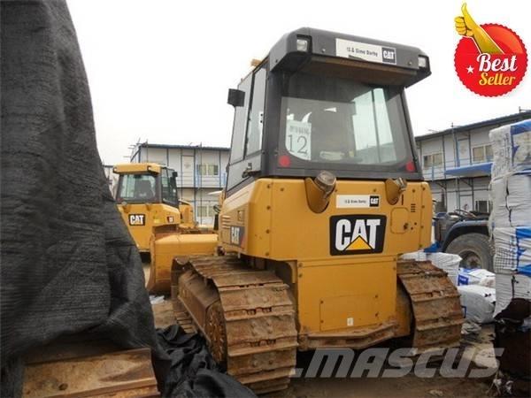 CAT D 5 K LGP Buldožeri gusjeničari