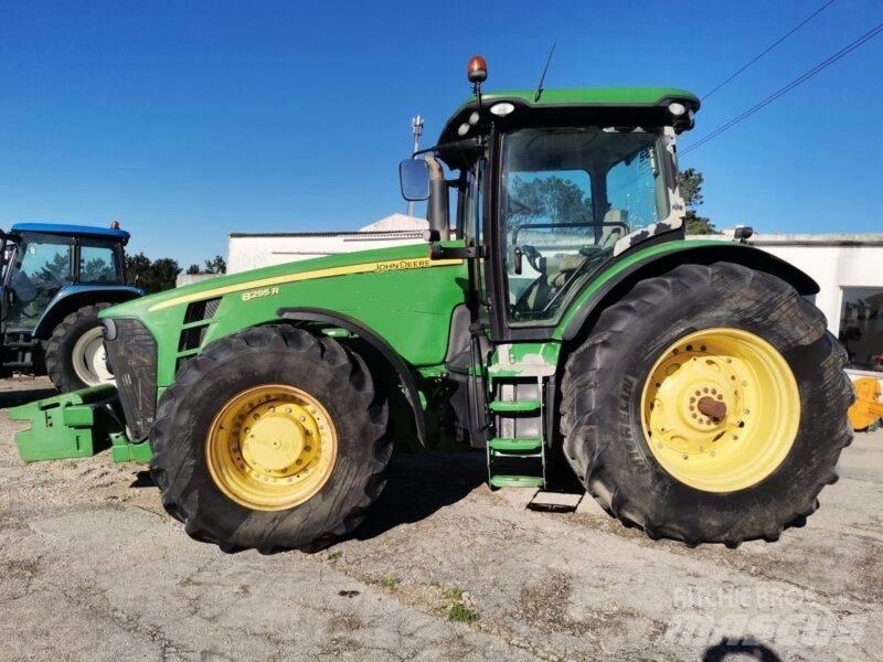 John Deere 8295 R Traktori