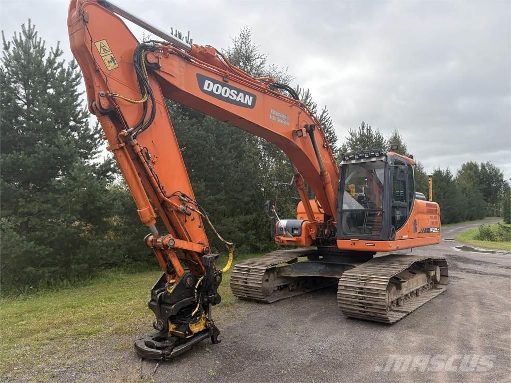 Doosan DX225LC-3 Bageri gusjeničari