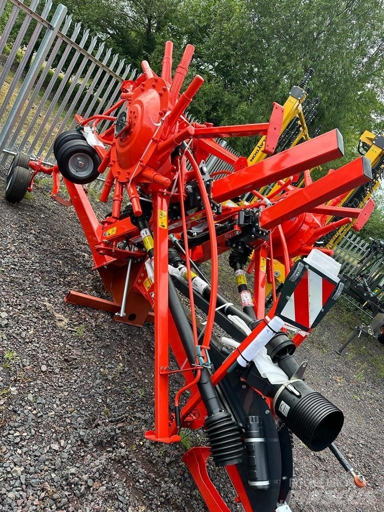 Kuhn GA8131A02 RAKE Okretači i sakupljači sijena