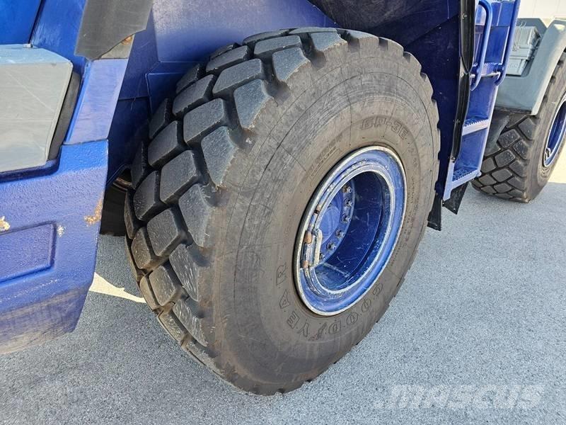 Liebherr L 556 Utovarivači na kotačima
