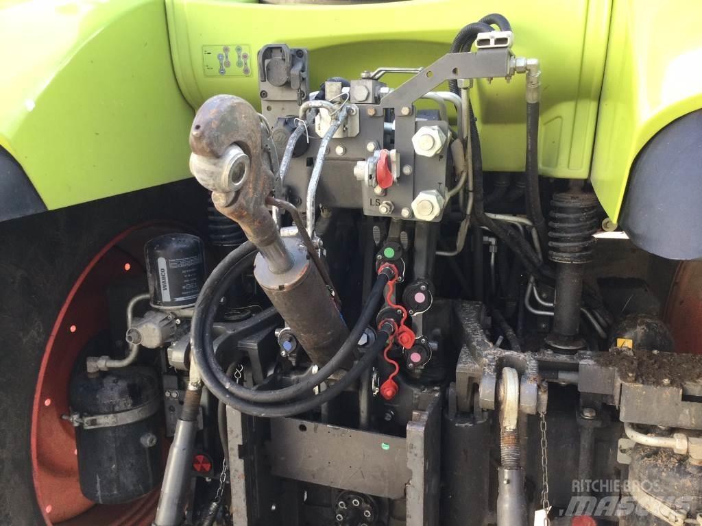 CLAAS ARION 550 Traktori