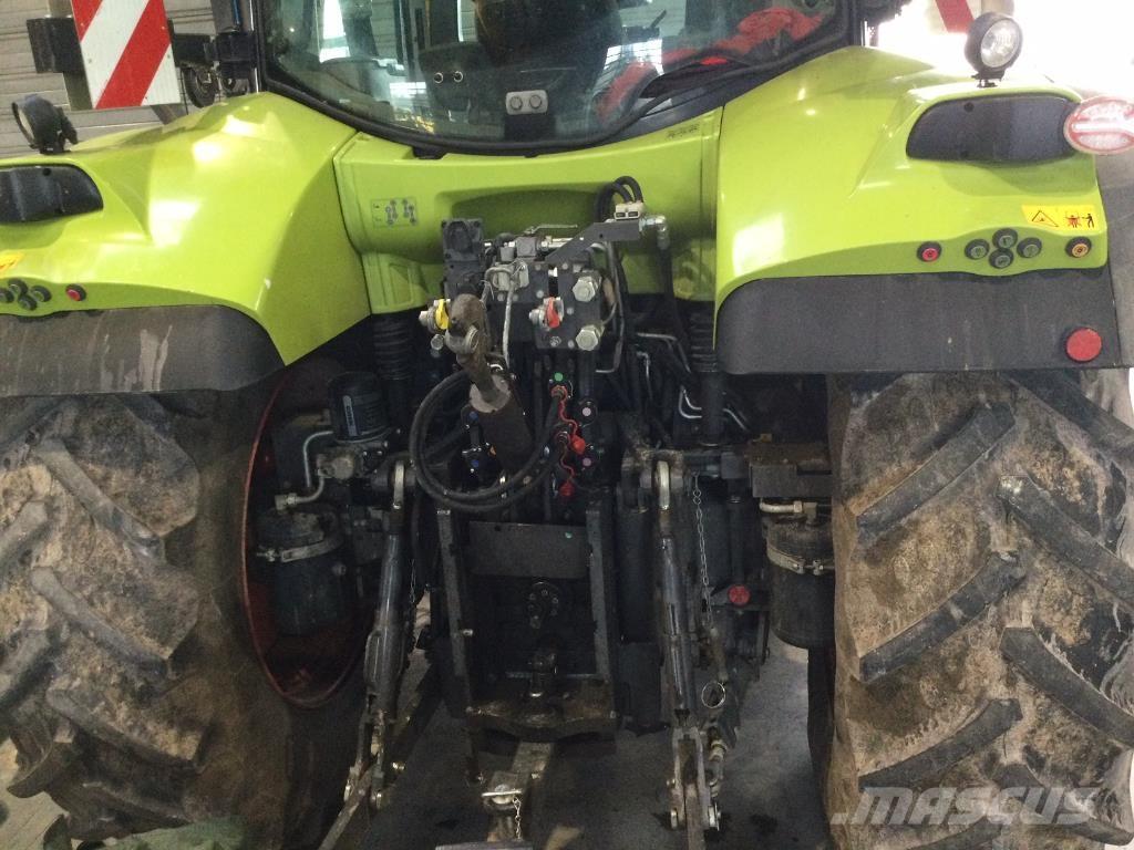 CLAAS ARION 550 Traktori