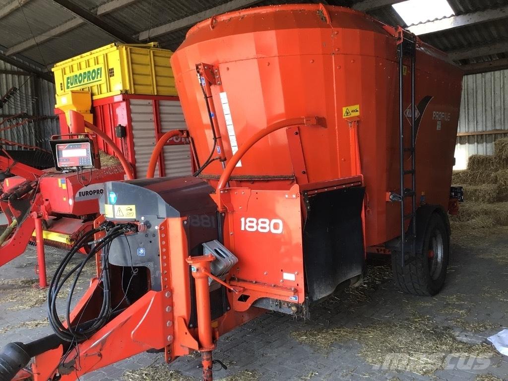 Kuhn Profile 1880 Mikser hranilice