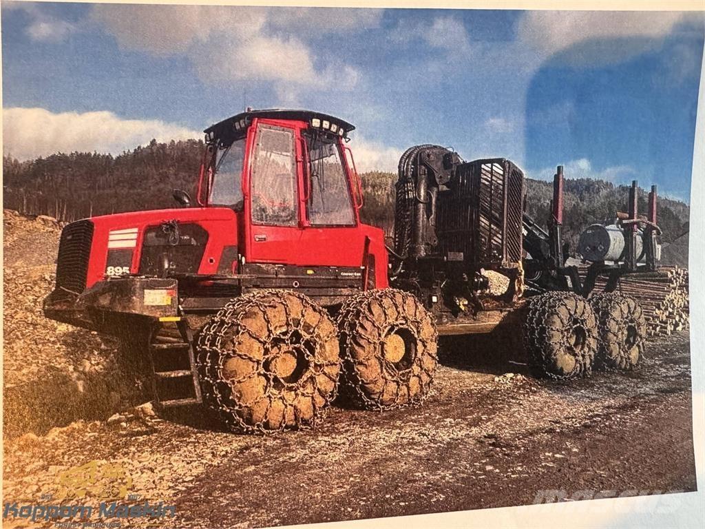 Komatsu 895 Forvarderi