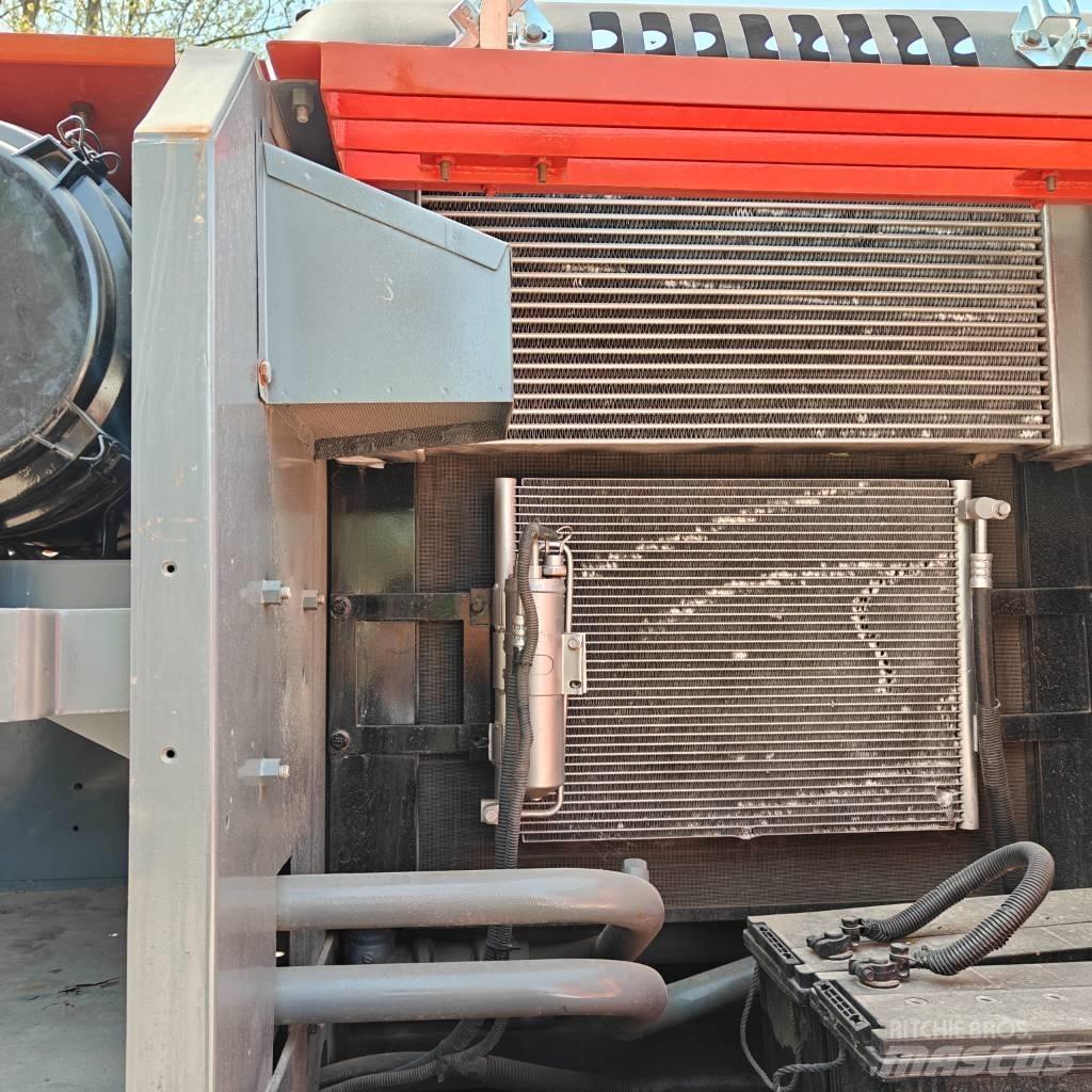 Hitachi ZX200 Bageri gusjeničari