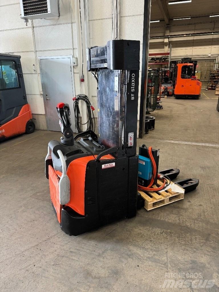 Toyota SPE140L Ručni električni viličar
