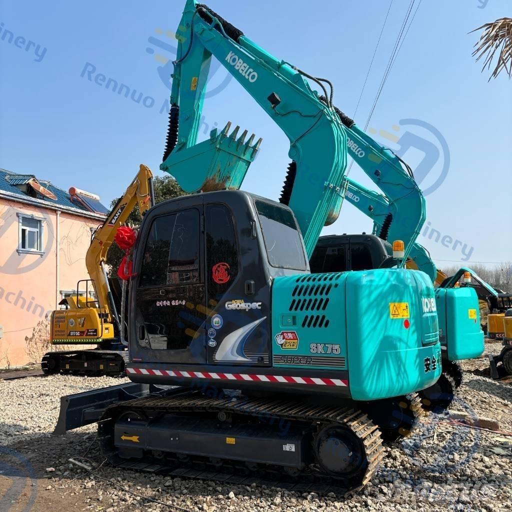 Kobelco SK75 Bageri gusjeničari
