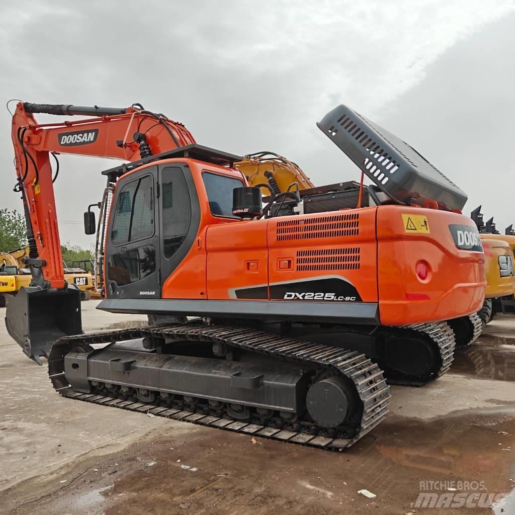 Doosan 225-9C Bageri gusjeničari