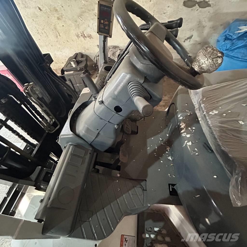 TCM FD35 Dizelski viličari