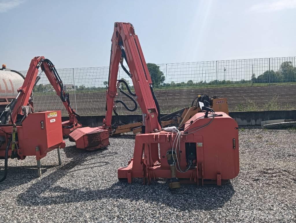Maschio LARA 850 T Kombajni za stočnu hranu