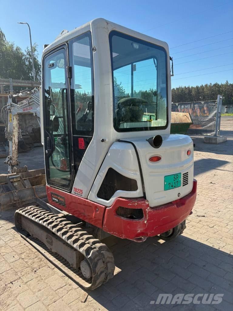 Takeuchi TB 225 Mini bageri <7t