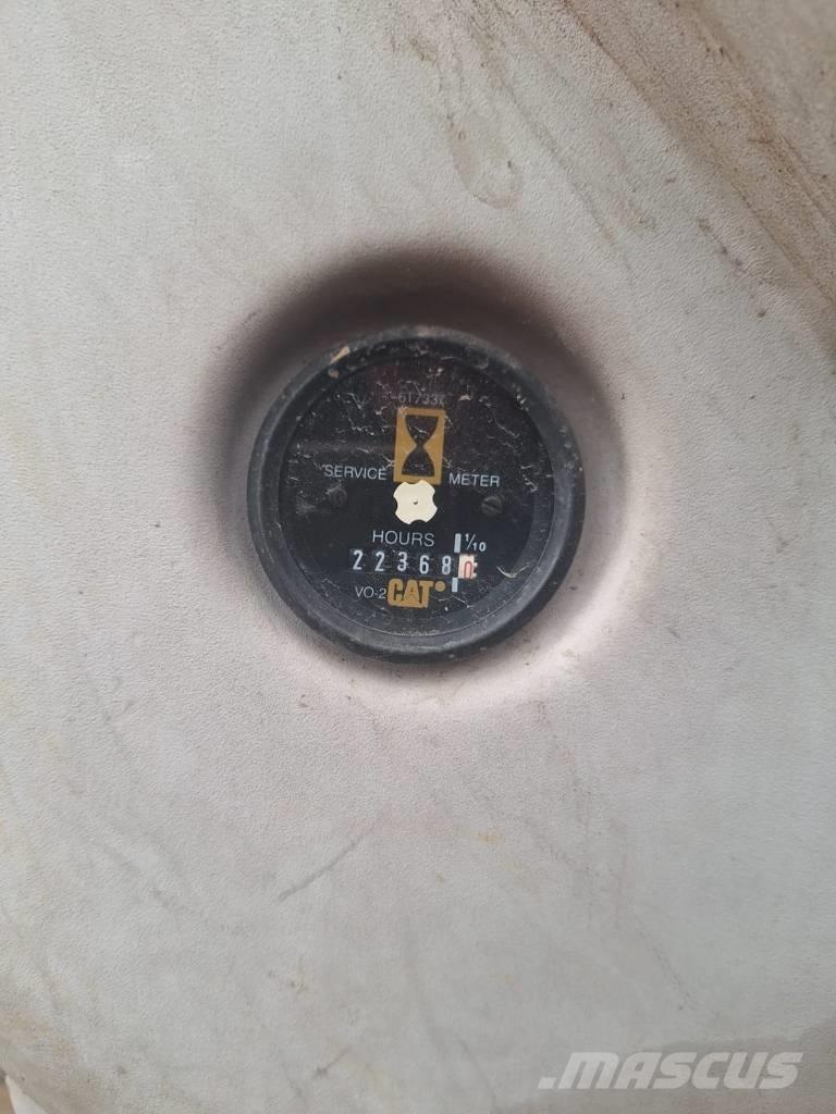 CAT 317 Bageri gusjeničari