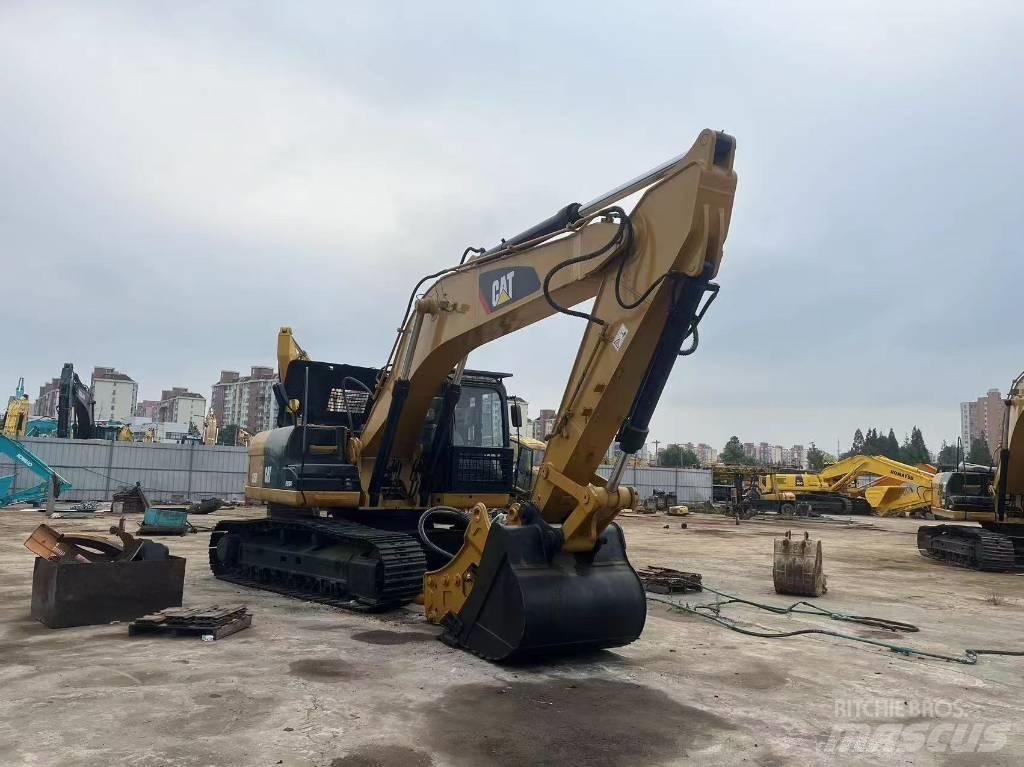 CAT 325D Bageri gusjeničari