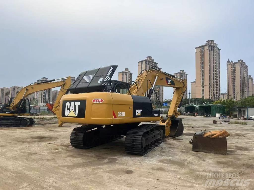CAT 325D Bageri gusjeničari